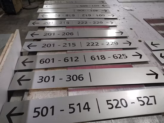 Panneau de signalisation de gravure de numéro de chambre Signalisation d'hôtel 3D